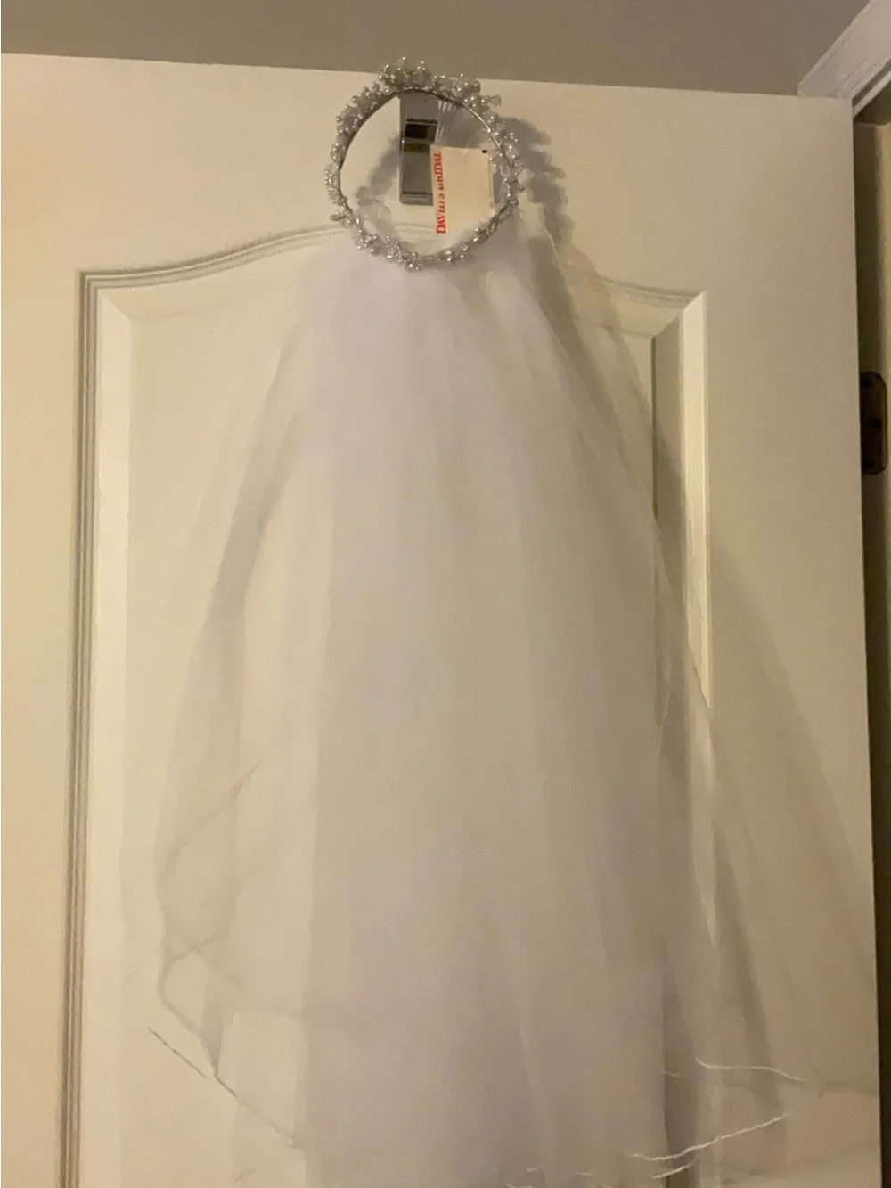David's Bridal White Pearl Cluster Headband with Veil